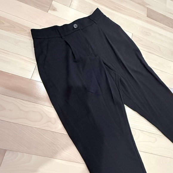 Reitmans Black Tapered Dress Pants – Size 12 – Pleated Front – Stretch - Picture 2 of 5